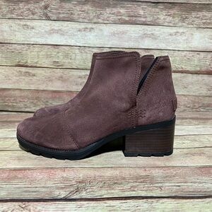 Sorel Brown Suede Cate Cut out Ankle Boots